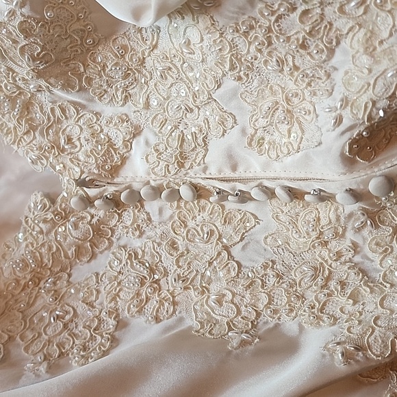 Vintage Victorian wedding gown NWT size 8, cream beautiful beading - Picture 10 of 10